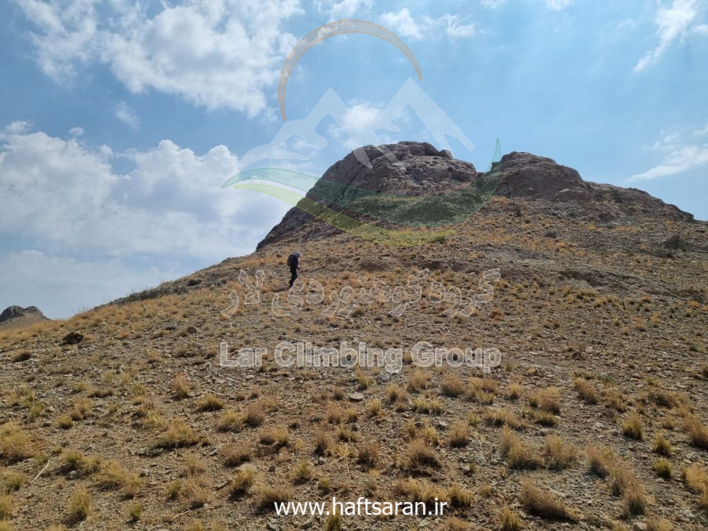 گزارش برنامه صعود به قلل تخت رستم (2920) و پناس (2900) تفرش
