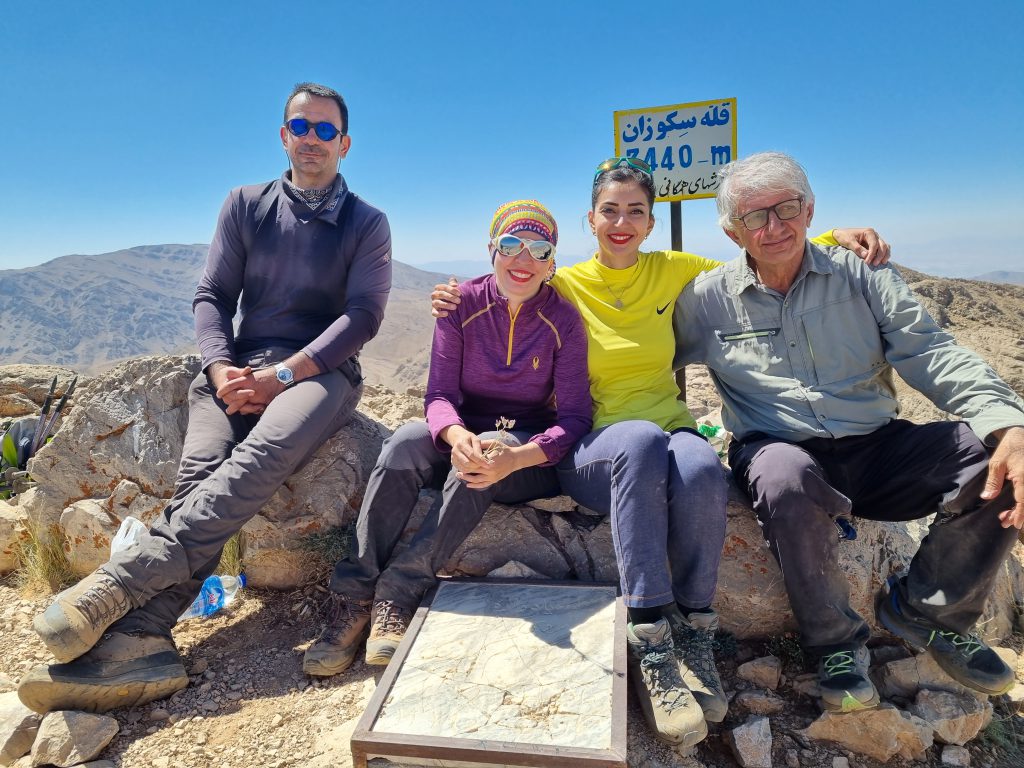گزارش برنامه صعود به قله سه‌کوزان بروجرد