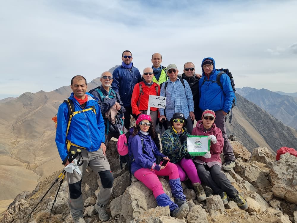 گزارش صعود به قله خرسلگ به ارتفاع 3715 متر