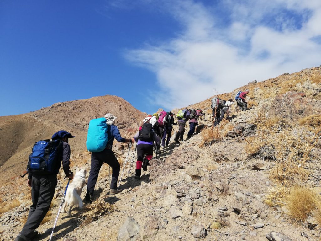گزارش صعود به قله زرین کوه