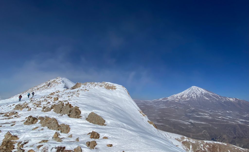 صعود به قله بزمچال به ارتفاع 3440 متر