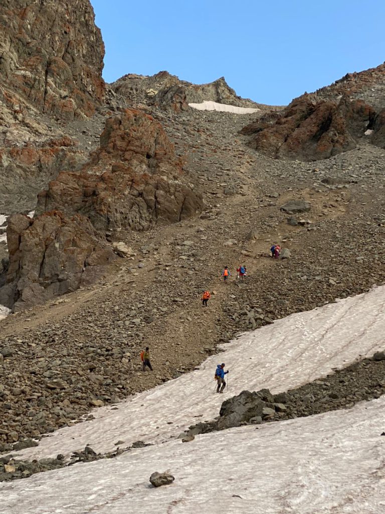 گزارش برنامه صعود به قله های کمانکوه و سرماهو