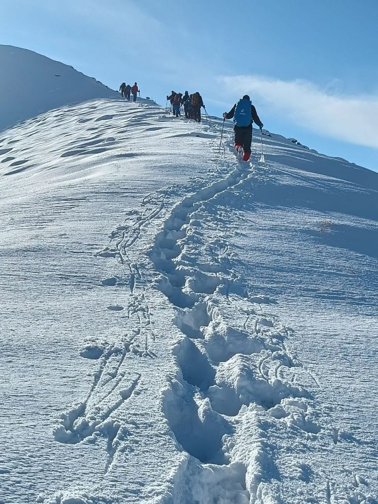 گزارش برنامه صعود به قله خورندان به ارتفاع 2820 متر 